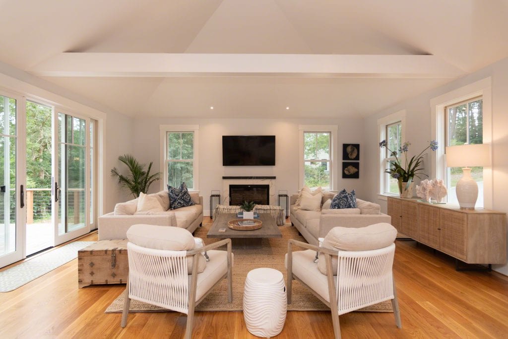 Martha’s Vineyard
Luxury Vacation Home Rental
Point B Realty