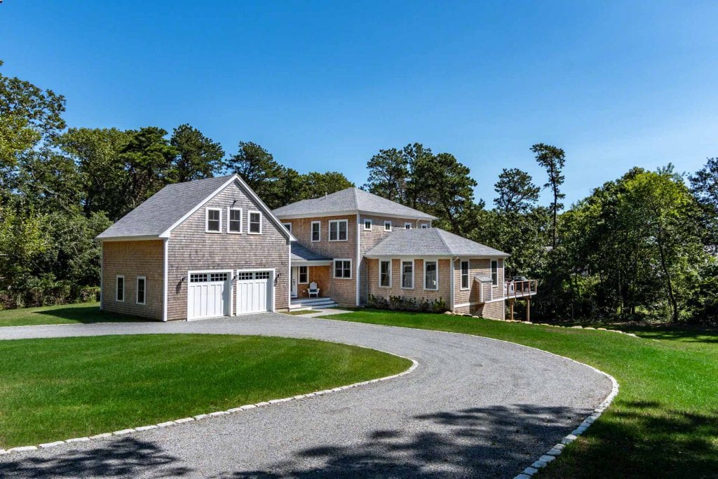 Martha’s Vineyard Vacation Rentals Oak Bluffs Sleek Contemporary In Hidden Cove