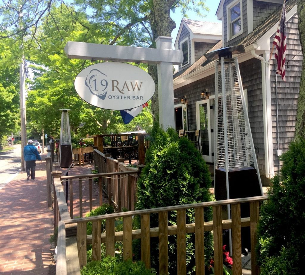 WE LOVE MV: Point B Realty Picks For Best Of The Vineyard - Food & Dining Best Bar Or Pub On Martha's Vineyard