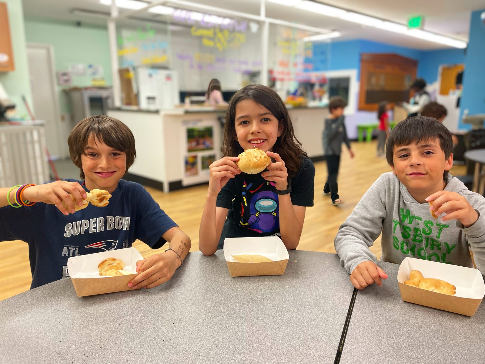Kids eating at the MV Boys and Girls Club
